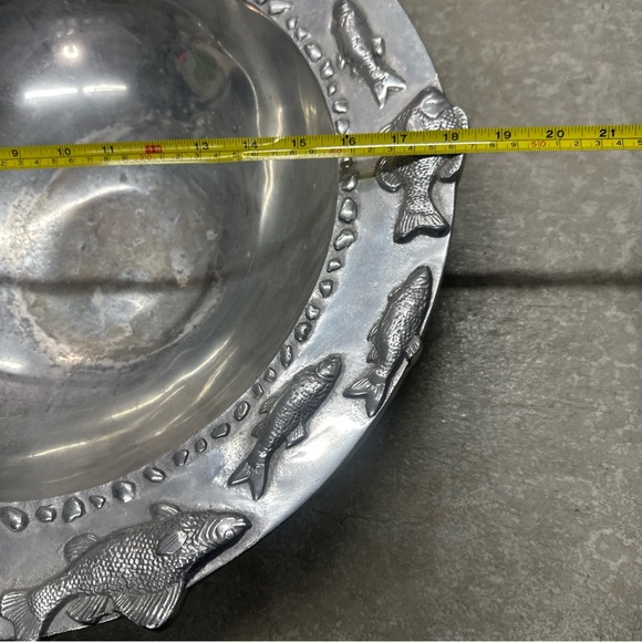 Mariposa Silver Fish-Accented Bowl vintage 18" serving bowl - Picture 6 of 7